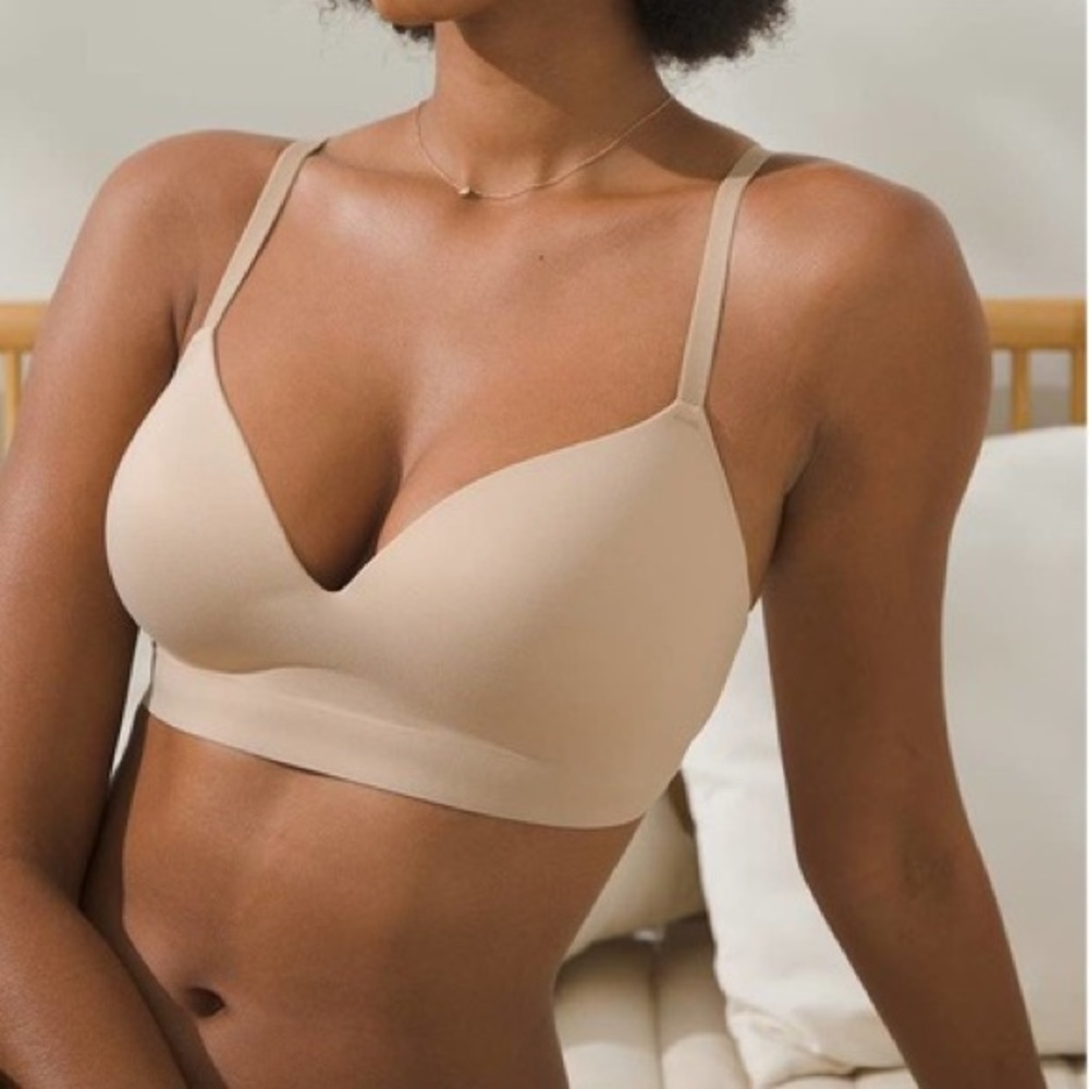 Soma EnBliss Wireless Smoothing Bra in Nude Size 40DDD